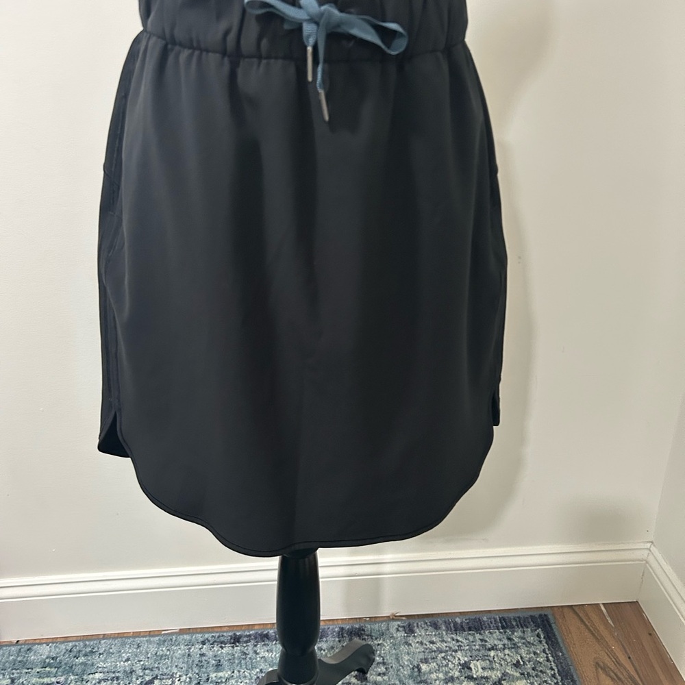 Lululemon Athletica Black on the Fly Skirt for Casual Wear size 8 - Picture 3 of 10